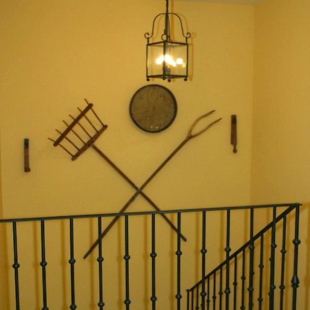Hotel Y Apartamentos La Casa Rural チンチョン エクステリア 写真